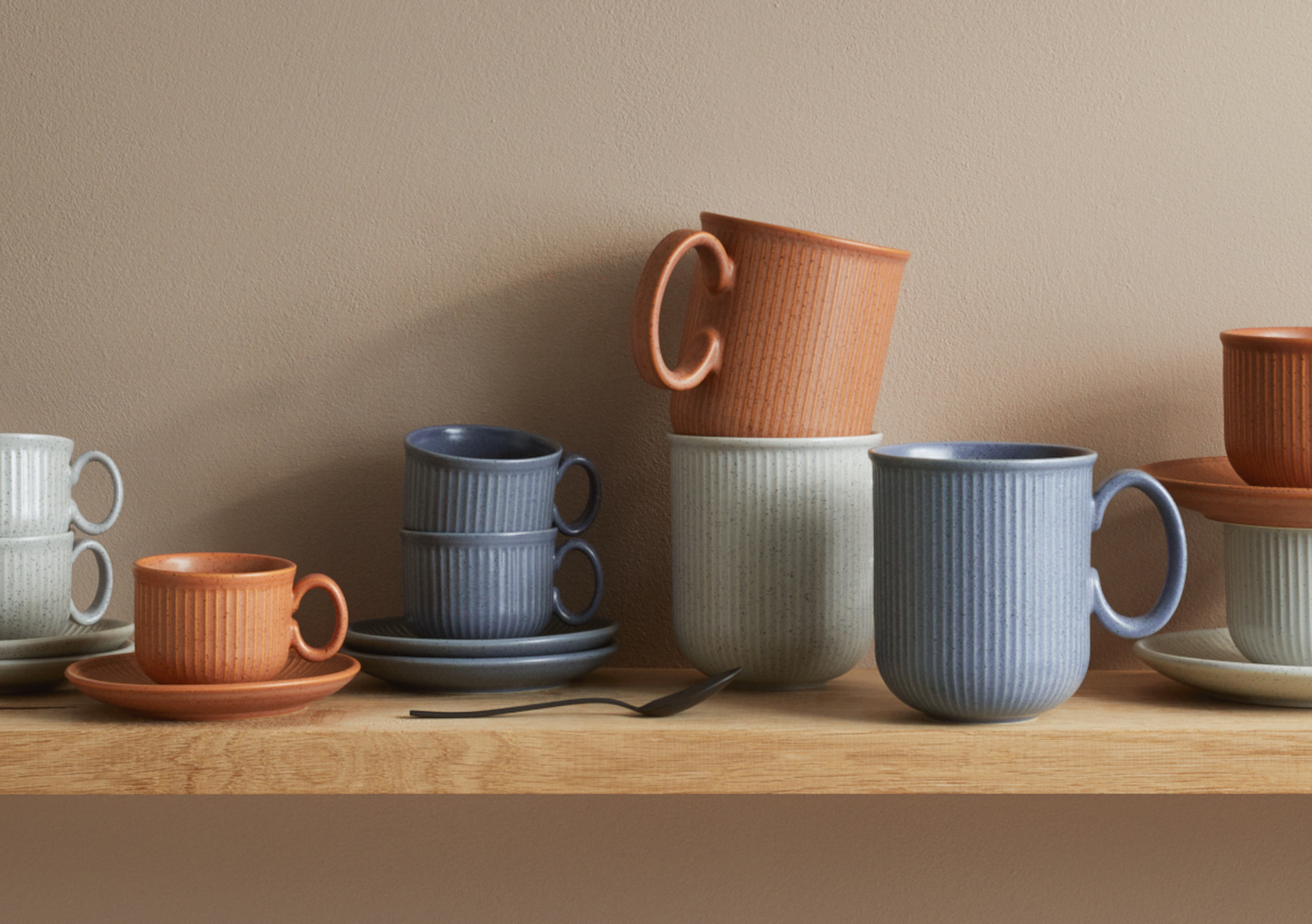 Thomas Clay stoneware collection mugs in different colours